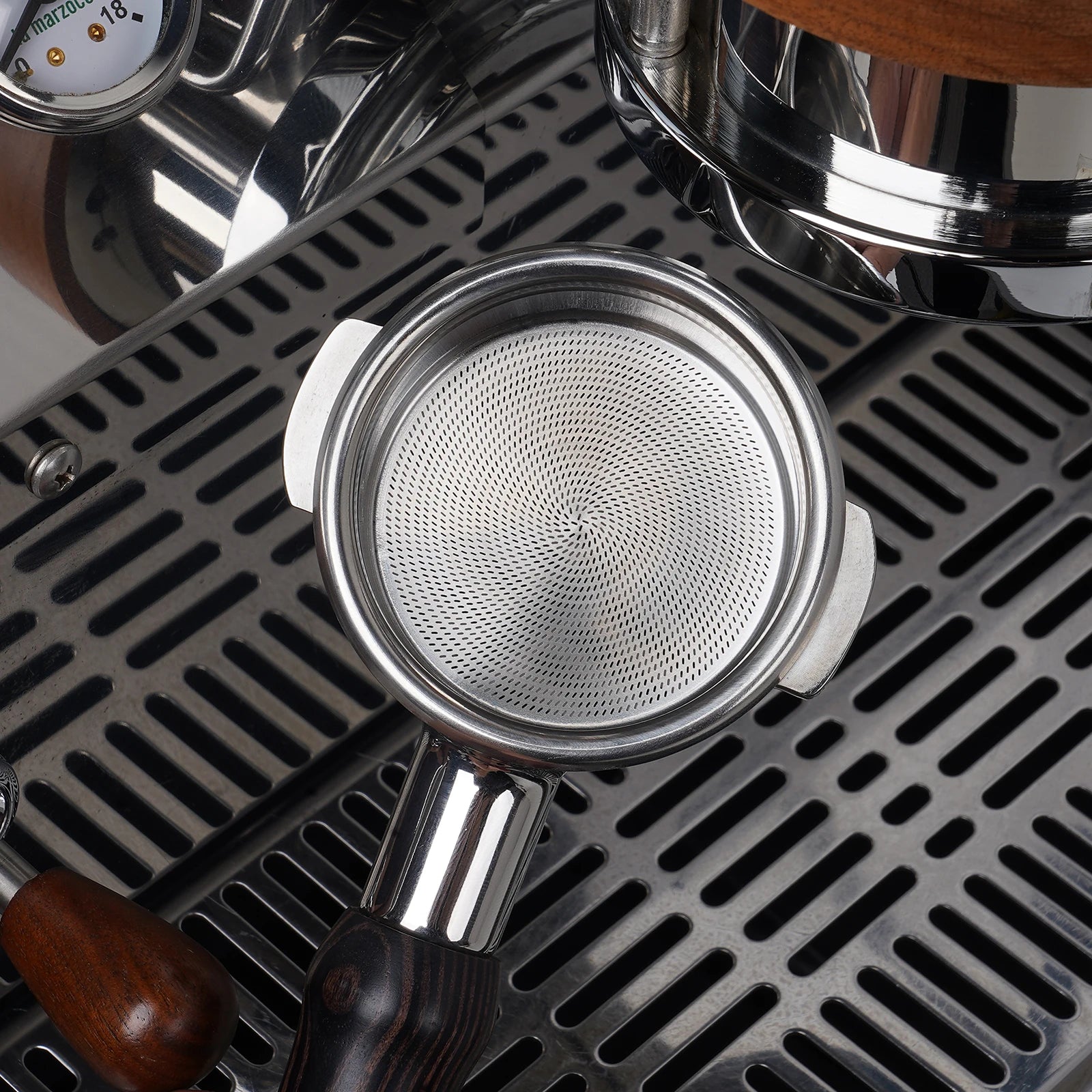 Precision High Extraction Coffee Filter Basket -Matrix, Stainless Steel Espresso Filter Basket for Bottomless Portafilter
